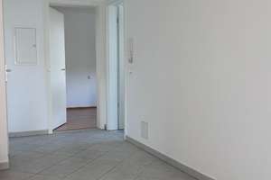 Ihr neues Zuhause: Renoviert, mit Balkon und neuer Einbauküche – Von-Stauffenberg-Straße 98, 82008 Unterhaching – Vorschaubild 9