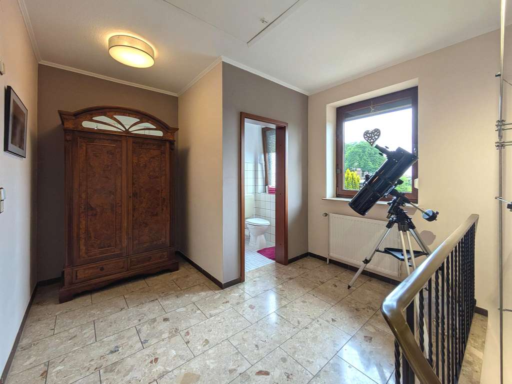 Immobilie in Harsefeld - Modernisiertes Einfamilienhaus in Hanglage mit barrierefreier Einliegerwohnung im Erdgeschoss - Bild 3