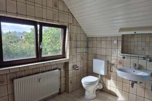 Viel Platz für die Familie: Einfamilienhaus mit Einliegerwohnung & Garten – Die vollständige Adresse der Immobilie erhältst du vom Anbieter., 61381 Friedrichsdorf – Vorschaubild 11