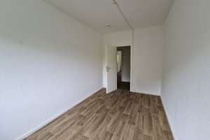 Der perfekte Mix aus Raum und Komfort***3-Zimmer im Hochparterre mit großer Dusche und Balkon! – Deiwitzweg 22, 4207 Lausen-Grünau, Leipzig – Vorschaubild 7