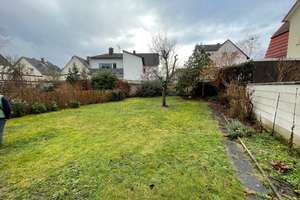 Dreieich-Sprendlingen: Wohnhaus mit 2 Wohnungen, Scheune und großem Garten – Die vollständige Adresse der Immobilie erhältst du vom Anbieter., 63303 Dreieich – Vorschaubild 4