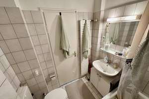 Ruhige 2-Zimmer-Wohnung mit Einbauküche und U-Bahn-Nähe in Milbertshofen – Königsteinstraße 4, 80807 Milbertshofen, München – Vorschaubild 2