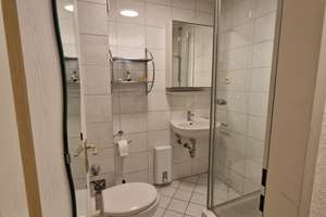Möblierte, frisch renovierte 1,5-Zimmer-Wohnung in Bochum-Linden mit abgeschlossenem Parkplatz – Hattinger Straße 574, 44879 Linden, Bochum – Vorschaubild 8