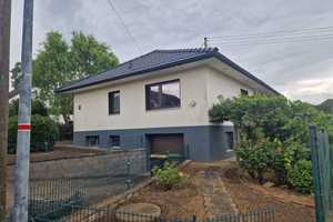 Charmanter Bungalow mit Garten Garage und zusätzlichem Wohnbereich im Untergeschoß in Hennef (Sieg) – Im Beckersbungert 20, 53773 Rhein-Sieg-Kreis – Vorschaubild 1