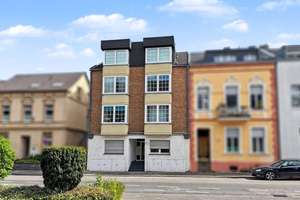 Gepflegtes und voll vermietetes Mehrfamilienhaus mit Terrassen und Balkonen in Bonn-Oberkassel