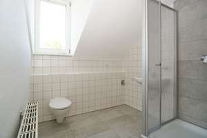 Seidnitz, unterm Dach: Dusche + Laminat – Winterbergstraße 94, 1237 Seidnitz/Dobritz, Dresden – Vorschaubild 9