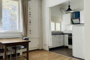 Bezugsfreie und ruhige 2-Zimmer Wohnung mit Balkon und Einbauküche. – Bundesallee 182, 10717 Wilmersdorf, Berlin – Vorschaubild 8