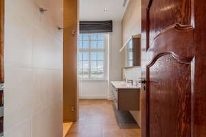 Property thumbnail 25