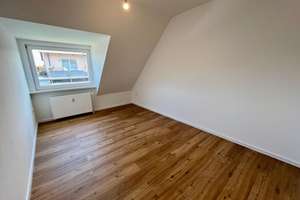 Provisionsfrei: 4-Zimmer-Dachgeschosswohnung mit Südbalkon & Garagenstellplatz in Schwachhausen – Scharnhorststraße -, 28211 Radio Bremen, Bremen – Vorschaubild 14