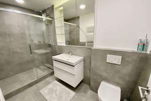 VOLL MÖBILIERTE  CITYWOHNUNG – 60313 Innenstadt, Frankfurt am Main – Vorschaubild 6