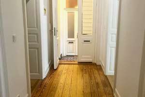 Großzügig geschnittene 3 Zimmer Altbauwohnung mit Balkon – Körnerstr. 5, 65185 Mitte, Wiesbaden – Vorschaubild 2