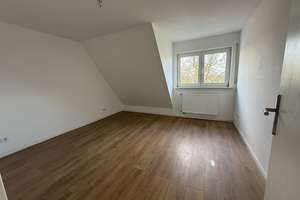 Charmantes Reihenmittelhaus mit drei separaten Wohneinheiten (EG, OG, DG) – Ideal für Kapitalanleger – Wacholderweg 1 1/2, 86169 Hammerschmiede, Augsburg – Vorschaubild 26