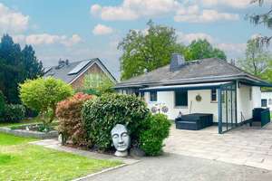 Modernisierter Bungalow mit großem Garten und zwei Terrassen in Steglitz-Zehlendorf – Die vollständige Adresse der Immobilie erhältst du vom Anbieter., 14167 Lichterfelde, Berlin – Vorschaubild 1