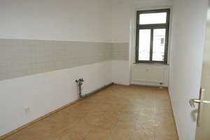 Schickes Wannenbad mit Fenster - S/O-Balkon - Stellpatz – Mosentraße 4, 9130 Sonnenberg, Chemnitz – Vorschaubild 4