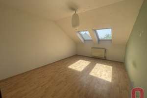 Wohnen am Rheinauer See – Charmante 3-ZKB-Dachgeschosswohnung mit Loggia und TG-Stellplatzoption – Die vollständige Adresse der Immobilie erhältst du vom Anbieter., 68219 Rheinau, Mannheim – Vorschaubild 3
