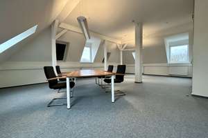 Arbeiten mit Stil: Saniertes Bürohaus im Herzen von Meldorf – Die vollständige Adresse der Immobilie erhältst du vom Anbieter., 25704 Meldorf – Vorschaubild 12