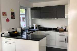 Haus im Haus: 4-Zimmer-Wohnung mit Garten in Regensburg – Die vollständige Adresse der Immobilie erhältst du vom Anbieter., 93055 Schwabelweis, Regensburg – Vorschaubild 4