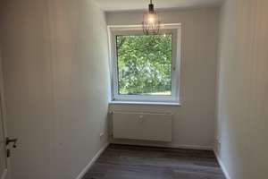 Sanierte 3 Zimmer-Eigentumswohnung mit sonnigem Balkon in bevorzugter Lage – Die vollständige Adresse der Immobilie erhältst du vom Anbieter., 22523 Eidelstedt, Hamburg – Vorschaubild 11