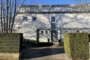 Attraktive Doppelvilla in München-Solln, mit Traumgarten und viel Platz für die Familie – Die vollständige Adresse der Immobilie erhältst du vom Anbieter., 81477 Solln, München – Vorschaubild 2