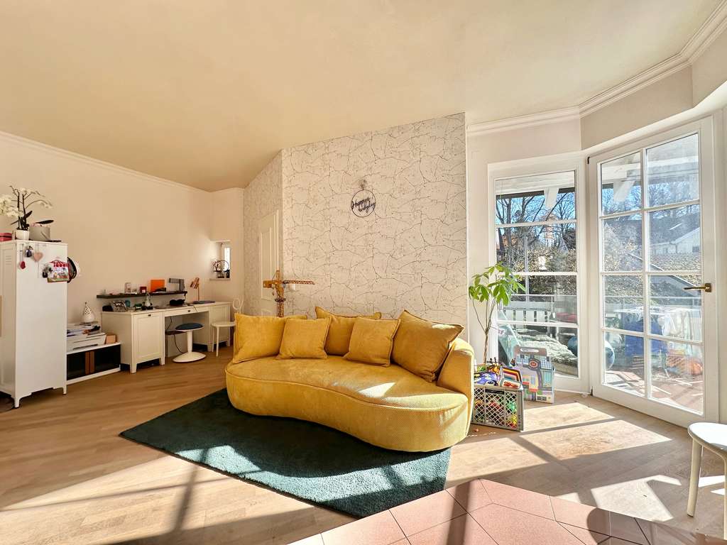 Immobilie in Grünwald - Stilvolle 3-Zimmerwohnung in Grünwald mit großem Südbalkon - Bild 3