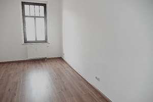 Tolle DG-Whg. mit Balkon, Einbauküche, Designebelag, Bad mir Wanne und Duschaufsatz...... – Charlottenstraße 81, 9126 Gablenz, Chemnitz – Vorschaubild 7