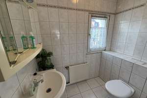 Raum für Ihre Zukunft – Gemütliches Reihenmittelhaus – nähe Cospudener See – Die vollständige Adresse der Immobilie erhältst du vom Anbieter., 4249 Großzschocher, Leipzig – Vorschaubild 5