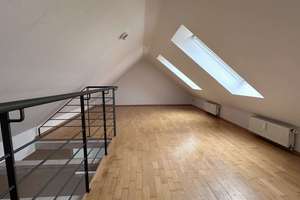 Ca. 110m² Nutzfläche mit Balkon - schöne 2,5 Zimmer DG-Galerie Wohnung im Stadtteil Borntal – Die vollständige Adresse der Immobilie erhältst du vom Anbieter., 99092 Andreasvorstadt, Erfurt – Vorschaubild 3
