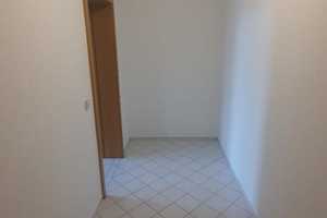 2 Zimmer mit Balkon und Einbauküche – Chemnitz – Vorschaubild 4