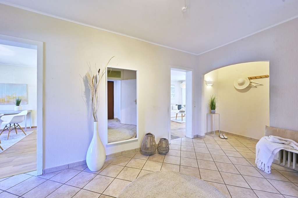 Immobilie in Wedel - Charmantes Einfamilienhaus in Wedel mit viel Platz und Potenzial - Bild 1