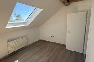Frisch renovierte 2,5-Zimmer-Wohnung in Erlangen-Bruck mit neuem Bad – Die vollständige Adresse der Immobilie erhältst du vom Anbieter., 91058 Schönfeld, Erlangen – Vorschaubild 4