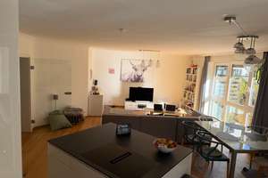 Befristet 1 Jahr: Exklusive 4-Zimmer-Erdgeschosswohnung mit großer Terrasse in München-Harlaching