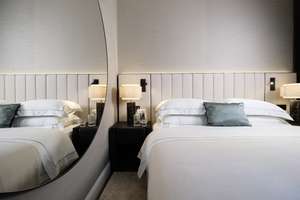Stilvoll designmöblierte 2-Zimmer-Wohnung mit sonnigem Süd-West-Balkon – Neuberghauserstraße 3, 81675 Altbogenhausen, München – Vorschaubild 4