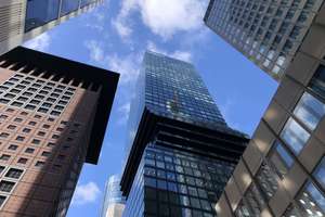 Möblierte 2-Zimmer-Wohnung im OMNITURM – 60311 Innenstadt, Frankfurt am Main – Vorschaubild 3