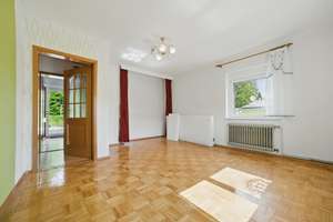 Massives Haus mit Dachterrasse, großem Nebengelass, vielen Gestaltungsmöglichkeiten – Die vollständige Adresse der Immobilie erhältst du vom Anbieter., 9390 Gornsdorf – Vorschaubild 2