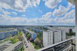 Weitblick genießen! 1-Zimmer-Wohnung im 14. OG zu vermieten - AB SOFORT! – Albert-Wolf-Platz 1, 1239 Prohlis-Süd, Dresden – Vorschaubild 4