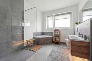 Ihr neues Zuhause: Doppelhaushälfte mit Garten und Garage – Die vollständige Adresse der Immobilie erhältst du vom Anbieter., 53229 Holtorf, Bonn – Vorschaubild 12