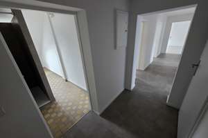 Innenstadtlage - sehr schöne renovierte 3-ZKB, 81m² (102m²) Dachgeschoss-Wohnung, EK, 2 Bäder  – Lutherstr 11, 34117 Nord (Holland), Kassel – Vorschaubild 10
