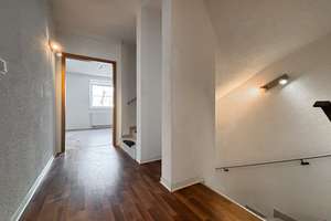 Rodenbach, Reiheneckhaus mit 6 ZKB, 2 Bäder, Gäste-WC, Terrasse, Carport – Die vollständige Adresse der Immobilie erhältst du vom Anbieter., 67688 Rodenbach – Vorschaubild 12