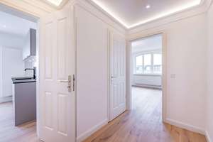 Licht. Lage. Balkon. Saniertes Altbaujuwel, 100 Meter zur Alster. – Die vollständige Adresse der Immobilie erhältst du vom Anbieter., 22087 Hohenfelde, Hamburg – Vorschaubild 2