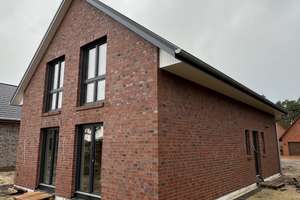 Ihr neues Zuhause: Modernes Einfamilienhaus im Erstbezug mit Garten &  – Frankenbosteler Weg 13, 27404 Heeslingen – Vorschaubild 2