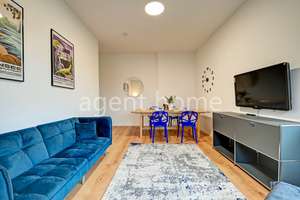MÖBLIERT - ALTBAUCHARME - Gemütliche Wohnung mit Loggia – Die vollständige Adresse der Immobilie erhältst du vom Anbieter., 70176 Rosenberg, Stuttgart – Vorschaubild 4