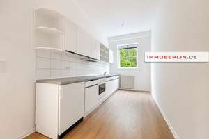 IMMOBERLIN.DE - Frisch sanierte Dachgeschosswohnung mit Sonnenterrasse in gefragter Steglitzer Lage – Die vollständige Adresse der Immobilie erhältst du vom Anbieter., 12167 Steglitz, Berlin – Vorschaubild 4