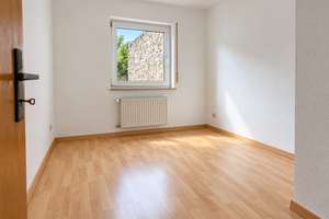 Münster-Sarmshein: 4 Zimmer. 2 Tiefgaragenplätze. Viele Möglichkeiten. – 55424 Münster-Sarmsheim – Vorschaubild 4