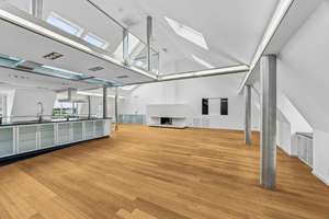 Exklusive Dachgeschosswohnung mit Terrasse in Bestlage