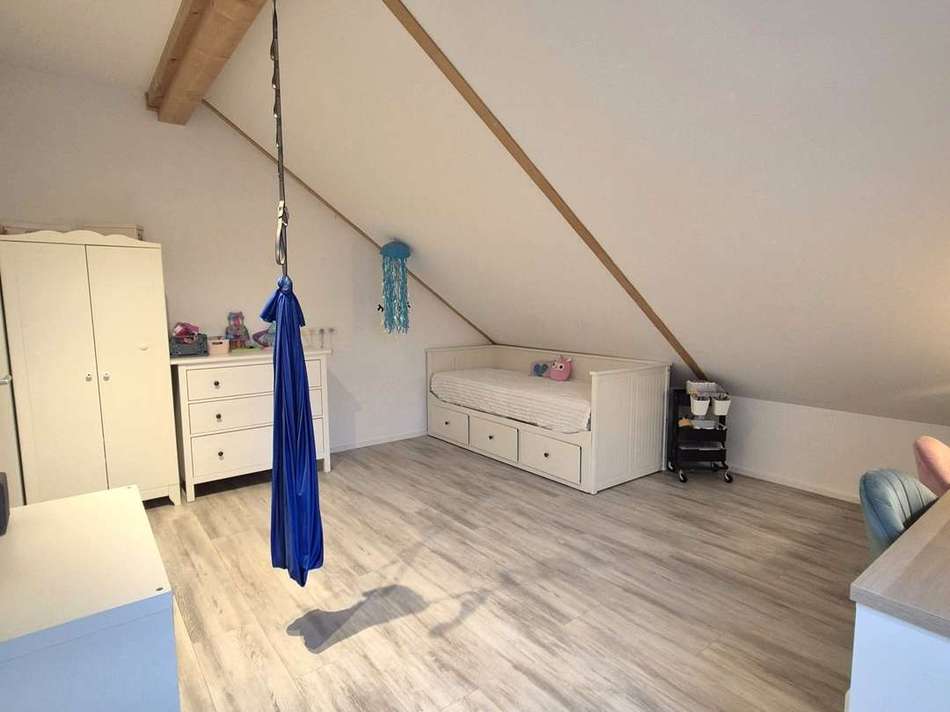 Kinderzimmer DG (2)