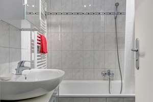 Property thumbnail 6