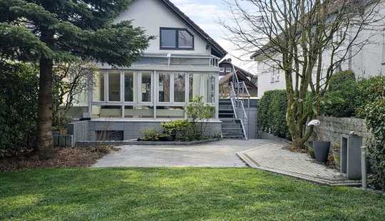 Bild von Familienidylle am Steinberg – großzügige Doppelhaushälfte mit Garten & Wintergarten