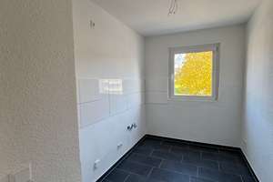 Schöne, helle Wohnung im Grünen! – Hölderlinstraße 7, 47226 Rheinhausen-Mitte, Duisburg – Vorschaubild 2
