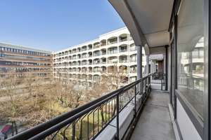 Haidhausen- 3-Zimmer-Wohnung im 3. OG mit zwei Balkonen, Aufzug und Tiefgaragenstellplatz – 81677 Steinhausen, München – Vorschaubild 11