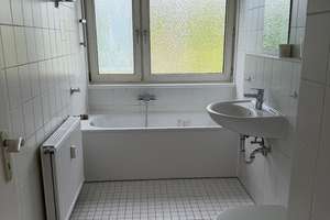 Renovierte Dachgeschosswohnung in ruhiger und dennoch zentraler Lage im beliebten Essen-Kettwig! – Schulstraße 16A, 45219 Kettwig, Essen – Vorschaubild 12